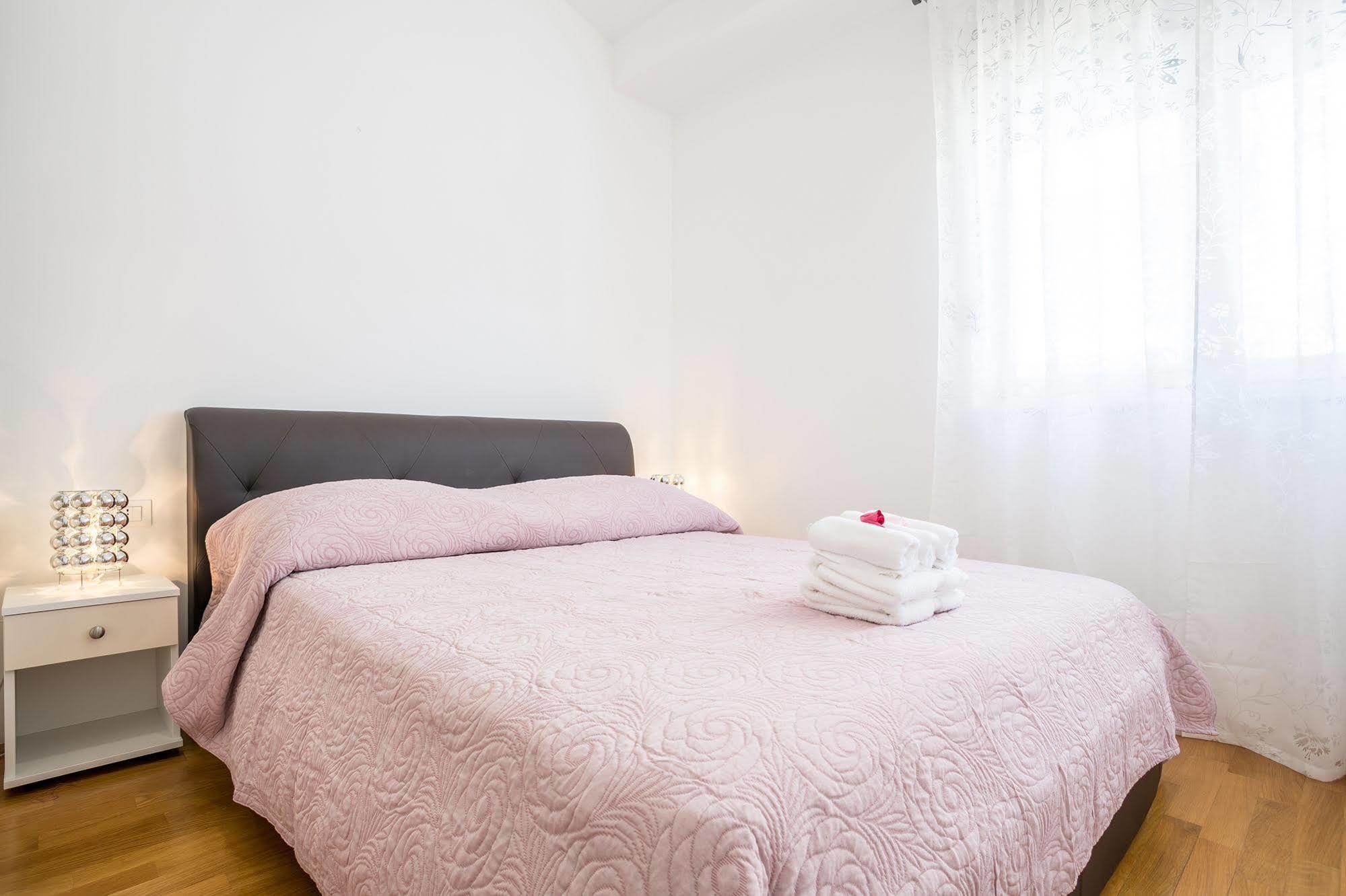 Madrugada Apartments Stari Grad  Extérieur photo
