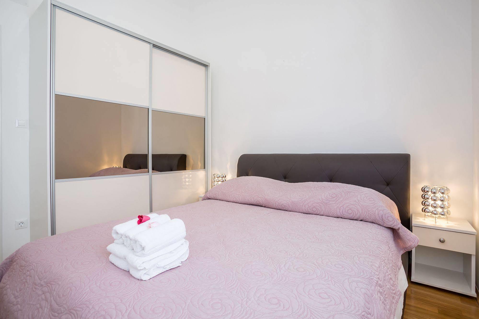 Madrugada Apartments Stari Grad  Extérieur photo